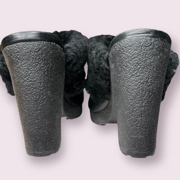 Hunter Black Fleece Shearling Leather Mules - Picture 7 of 8